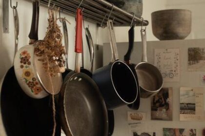 Which Pots and Pans Are the Best? Easy Tips for Choosing Durable, Friendly-Cooking Options